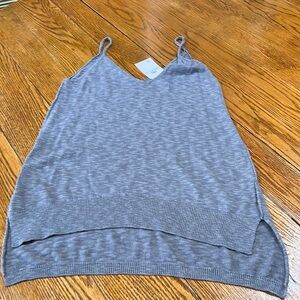Be Cool Los Angeles gray sweater knit tank. Splits at hemline. Size Medium.